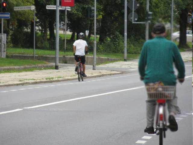 Infrastruktur - Probleme Auch in Chemnitz gibt es natürlich die allseits bekannten Probleme mit Radverkehrsinfrastruktur - Geisterfahrer -