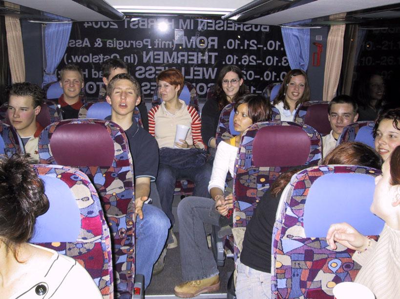 Jugendshuttlebus Start 2004 Entwickelt von Jugendlichen der Marktgmd.